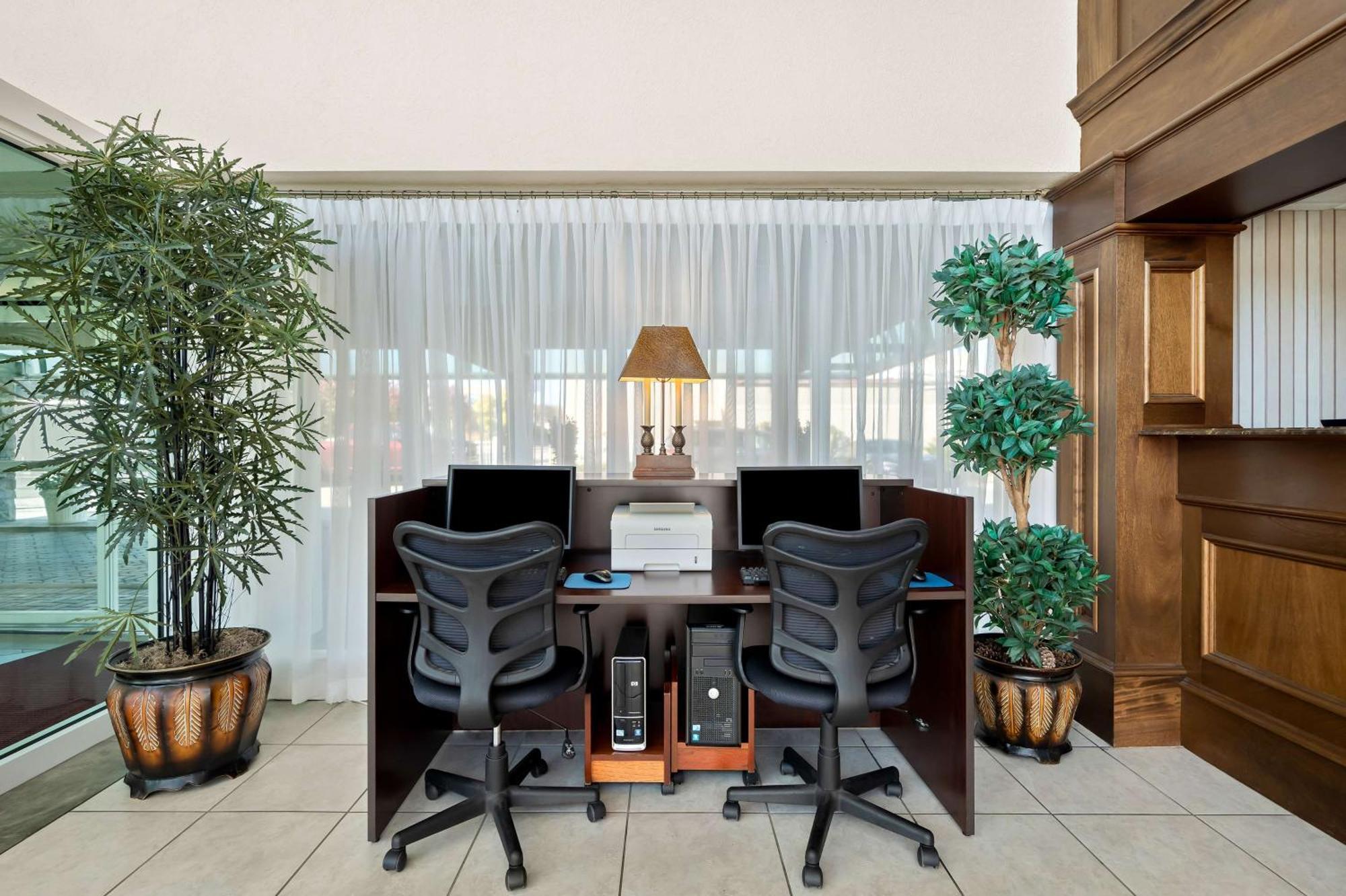 Brandywine Valley Inn Surestay Plus By Best Western Wilmington Exterior photo