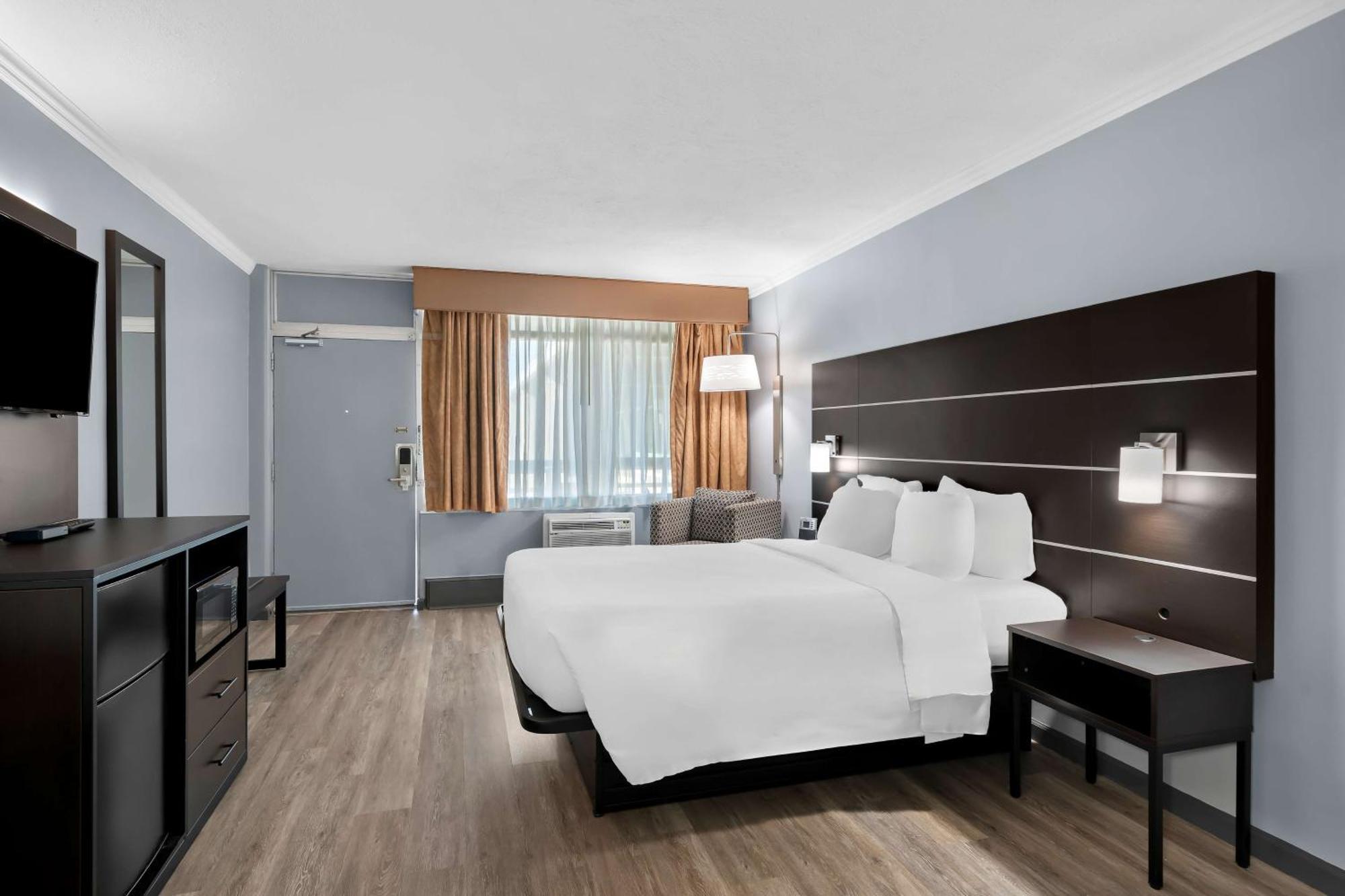 Brandywine Valley Inn Surestay Plus By Best Western Wilmington Exterior photo