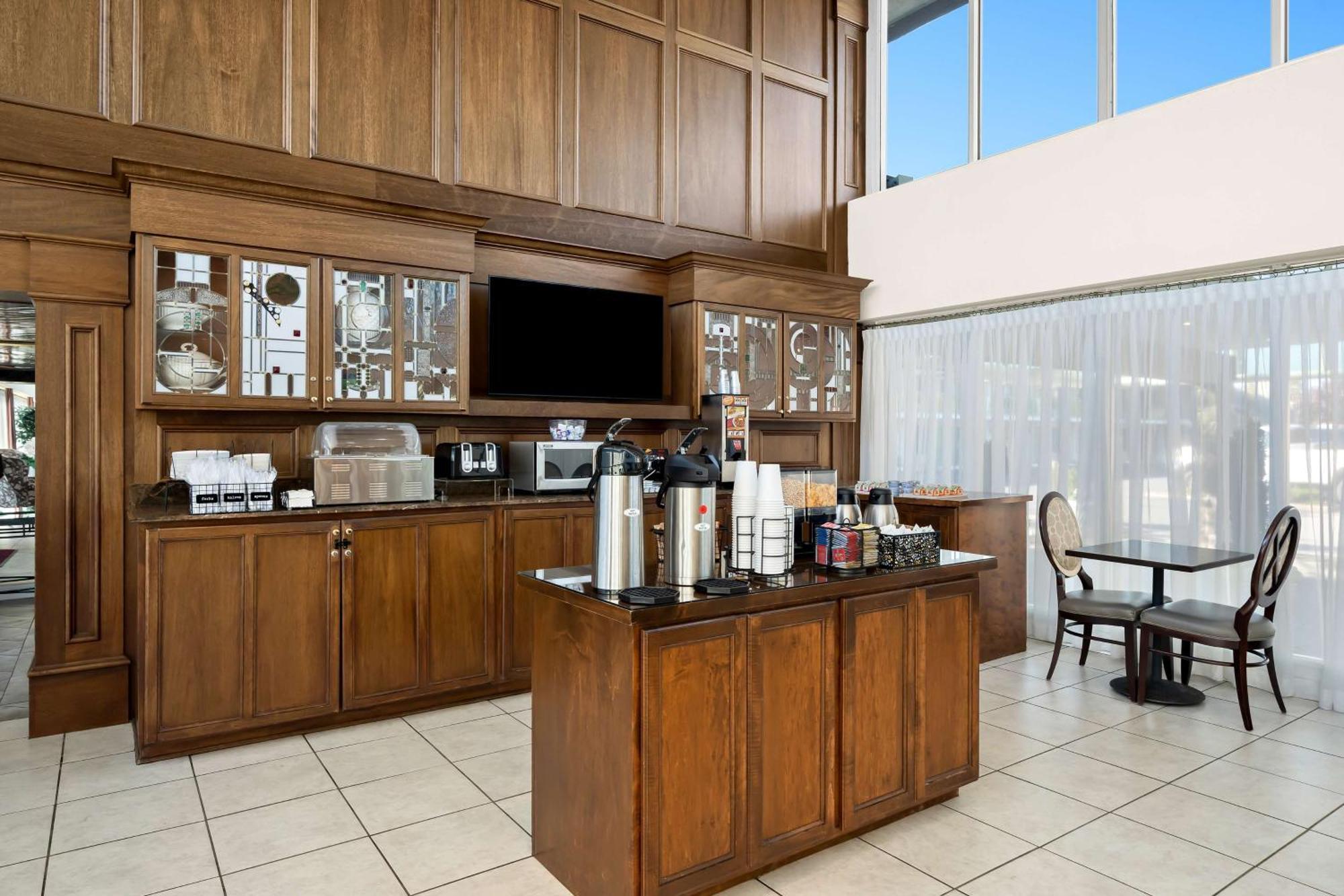 Brandywine Valley Inn Surestay Plus By Best Western Wilmington Exterior photo